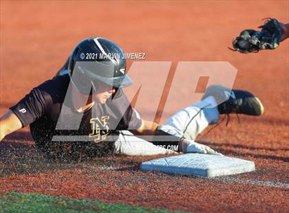 Thumbnail 2 in Oaks Christian vs. Newbury Park photogallery.