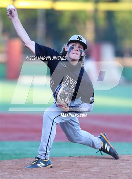 Thumbnail 3 in Oaks Christian vs. Newbury Park photogallery.
