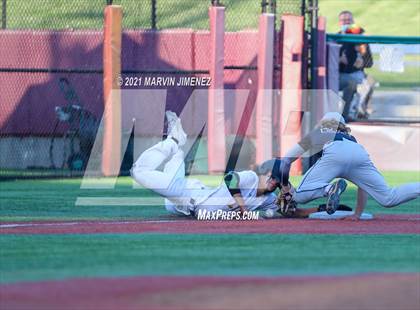 Thumbnail 3 in Oaks Christian vs. Newbury Park photogallery.