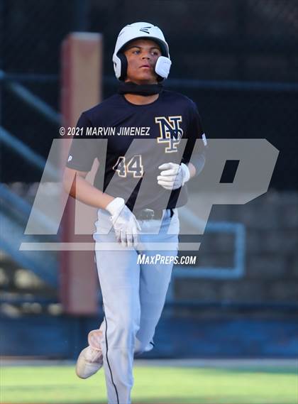 Thumbnail 2 in Oaks Christian vs. Newbury Park photogallery.