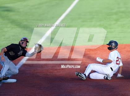 Thumbnail 2 in Oaks Christian vs. Newbury Park photogallery.