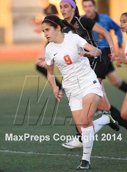 Thumbnail 2 in Saint Joseph vs. Oaks Christian (CIF SS D3 Final) photogallery.