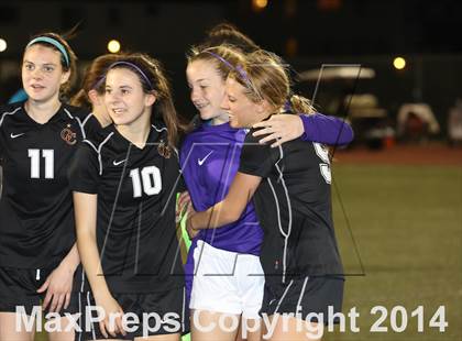 Thumbnail 2 in Saint Joseph vs. Oaks Christian (CIF SS D3 Final) photogallery.