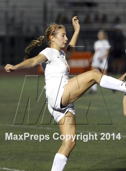 Thumbnail 2 in Saint Joseph vs. Oaks Christian (CIF SS D3 Final) photogallery.
