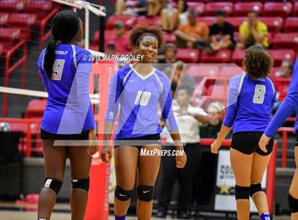 Thumbnail 2 in Connally @ Lorena photogallery.