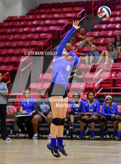 Thumbnail 1 in Connally @ Lorena photogallery.
