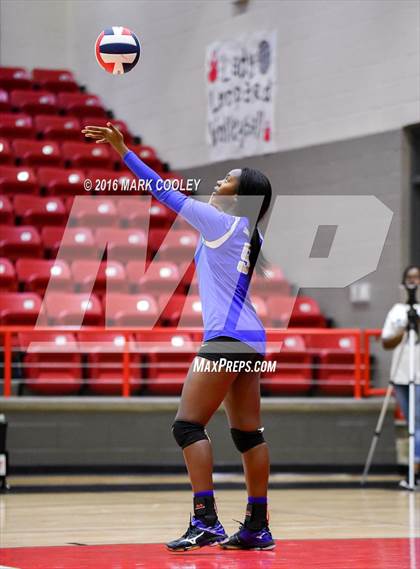 Thumbnail 3 in Connally @ Lorena photogallery.