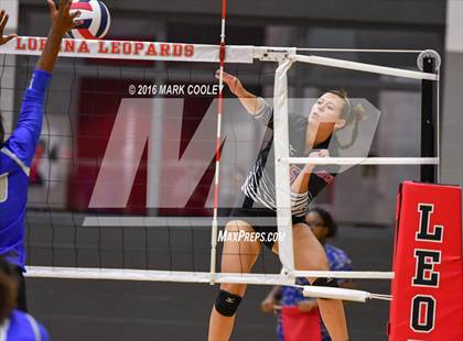 Thumbnail 2 in Connally @ Lorena photogallery.