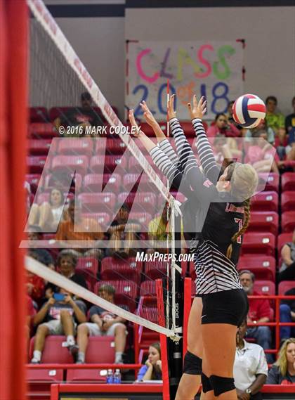 Thumbnail 2 in Connally @ Lorena photogallery.