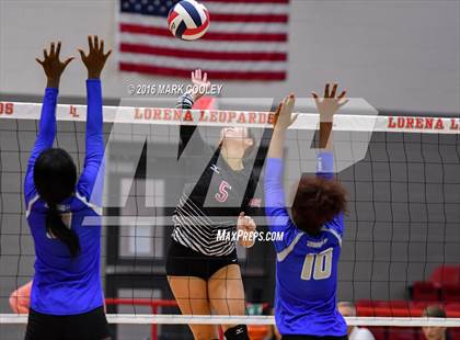 Thumbnail 1 in Connally @ Lorena photogallery.
