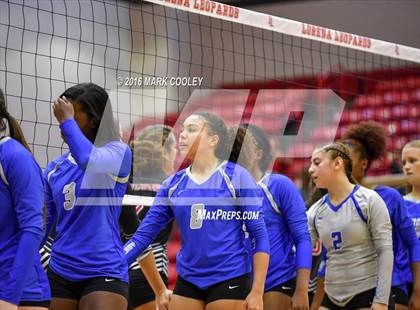 Thumbnail 3 in Connally @ Lorena photogallery.