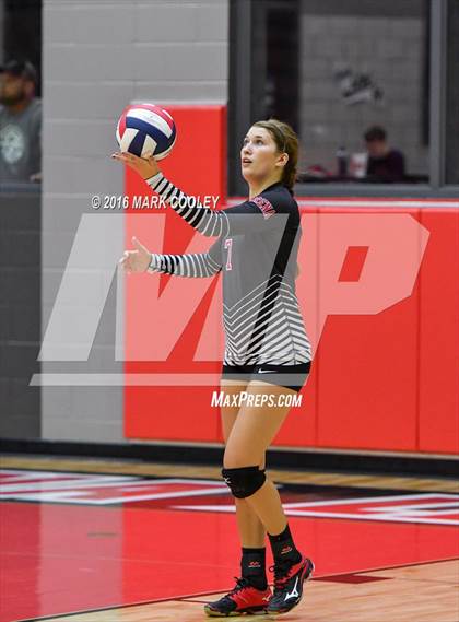 Thumbnail 2 in Connally @ Lorena photogallery.