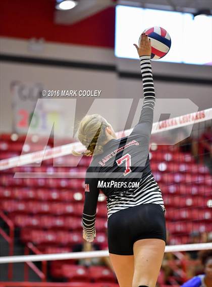 Thumbnail 2 in Connally @ Lorena photogallery.