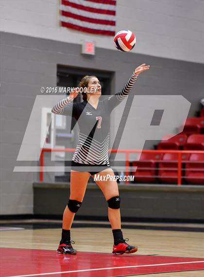 Thumbnail 1 in Connally @ Lorena photogallery.