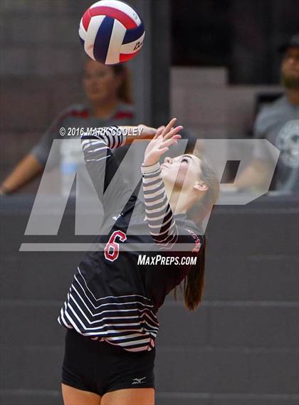 Thumbnail 2 in Connally @ Lorena photogallery.