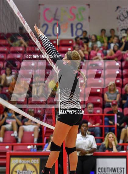 Thumbnail 3 in Connally @ Lorena photogallery.