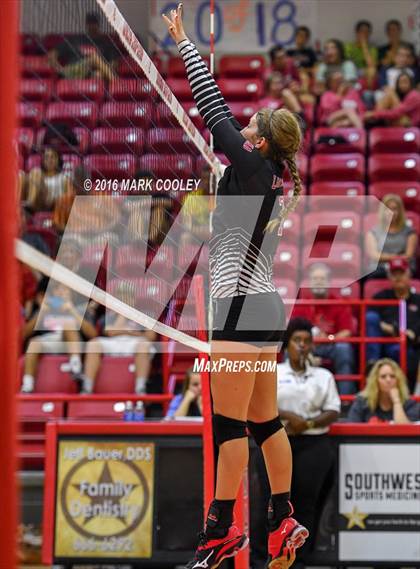 Thumbnail 2 in Connally @ Lorena photogallery.
