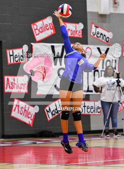 Thumbnail 2 in Connally @ Lorena photogallery.