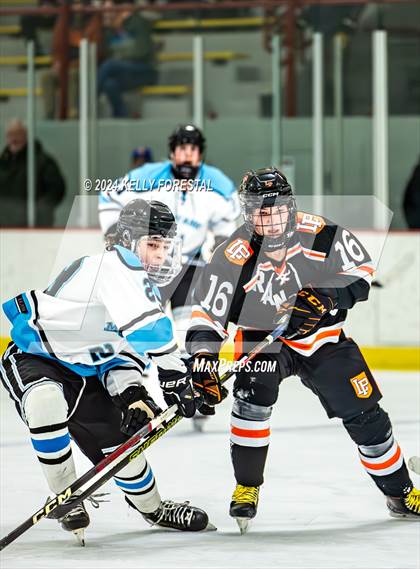 Thumbnail 3 in Lewis-Palmer @ Chugiak photogallery.