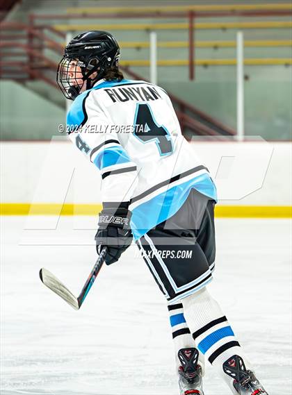 Thumbnail 3 in Lewis-Palmer @ Chugiak photogallery.