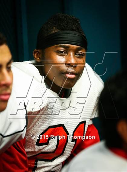 Thumbnail 3 in Centennial vs. De La Salle (CIF State Open Division Final) photogallery.