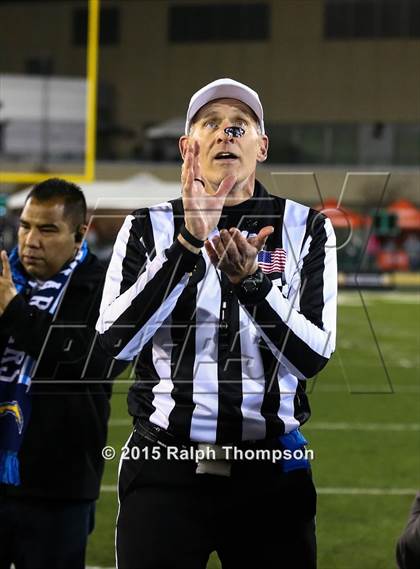 Thumbnail 3 in Centennial vs. De La Salle (CIF State Open Division Final) photogallery.