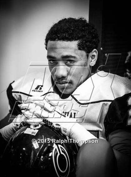 Thumbnail 1 in Centennial vs. De La Salle (CIF State Open Division Final) photogallery.