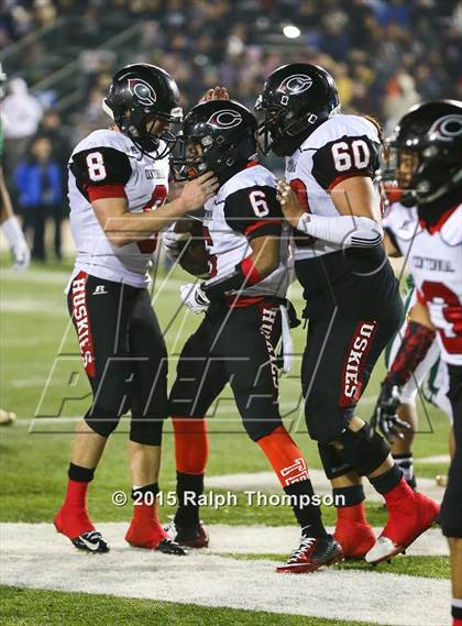 Thumbnail 2 in Centennial vs. De La Salle (CIF State Open Division Final) photogallery.