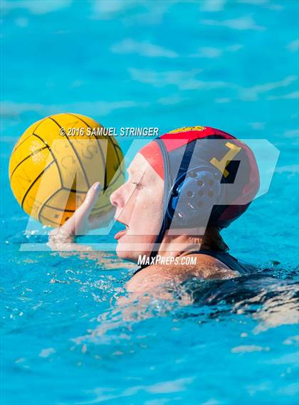 Thumbnail 2 in Bishop O'Dowd vs. Alhambra (Pinole Valley Invitational) photogallery.