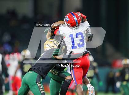Thumbnail 2 in Duncanville vs. DeSoto (UIL 6A Division 1 Quarterfinals) photogallery.