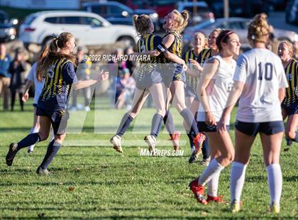 Thumbnail 2 in Bow vs. Stark (NHIAA D2 Quarterfinal) photogallery.