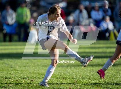 Thumbnail 2 in Bow vs. Stark (NHIAA D2 Quarterfinal) photogallery.