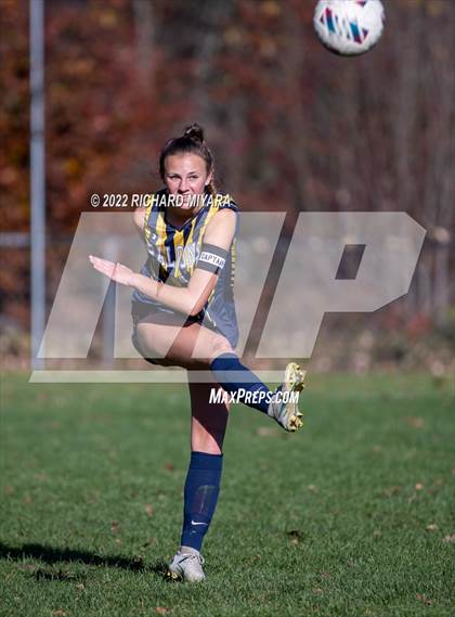Thumbnail 2 in Bow vs. Stark (NHIAA D2 Quarterfinal) photogallery.