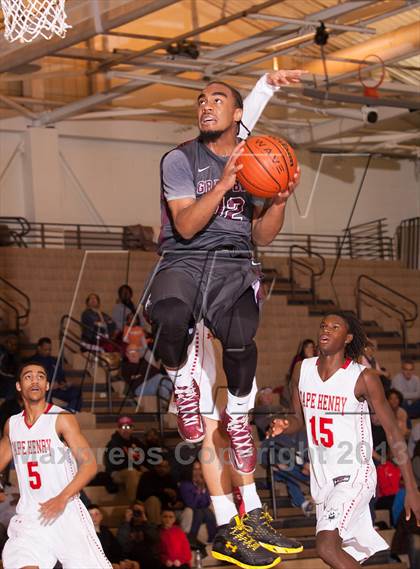 Thumbnail 1 in St. Benedict's Prep vs. Cape Henry Collegiate (Battle by the Bay) photogallery.