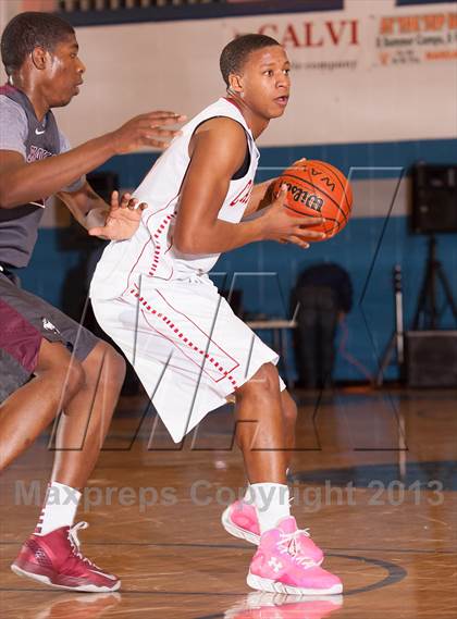 Thumbnail 2 in St. Benedict's Prep vs. Cape Henry Collegiate (Battle by the Bay) photogallery.