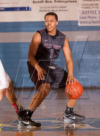 Thumbnail 3 in St. Benedict's Prep vs. Cape Henry Collegiate (Battle by the Bay) photogallery.