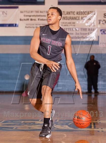 Thumbnail 3 in St. Benedict's Prep vs. Cape Henry Collegiate (Battle by the Bay) photogallery.