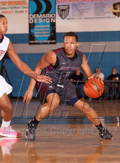 Thumbnail 2 in St. Benedict's Prep vs. Cape Henry Collegiate (Battle by the Bay) photogallery.