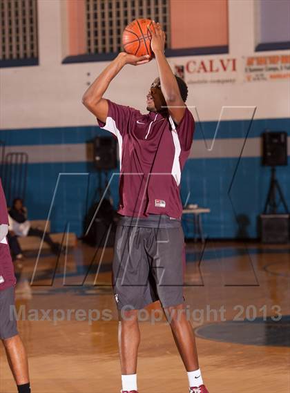 Thumbnail 1 in St. Benedict's Prep vs. Cape Henry Collegiate (Battle by the Bay) photogallery.