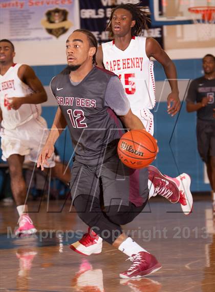 Thumbnail 1 in St. Benedict's Prep vs. Cape Henry Collegiate (Battle by the Bay) photogallery.