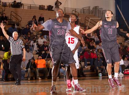 Thumbnail 3 in St. Benedict's Prep vs. Cape Henry Collegiate (Battle by the Bay) photogallery.