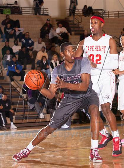 Thumbnail 1 in St. Benedict's Prep vs. Cape Henry Collegiate (Battle by the Bay) photogallery.