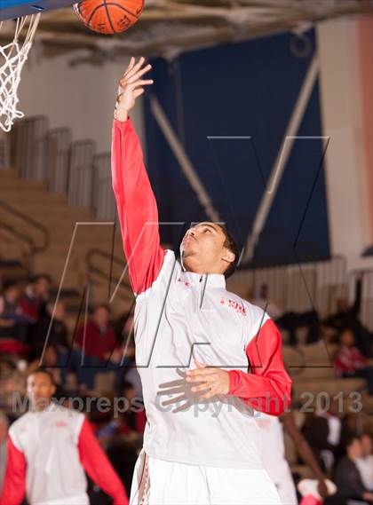Thumbnail 1 in St. Benedict's Prep vs. Cape Henry Collegiate (Battle by the Bay) photogallery.