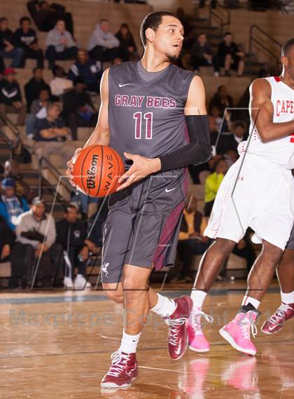 Thumbnail 1 in St. Benedict's Prep vs. Cape Henry Collegiate (Battle by the Bay) photogallery.