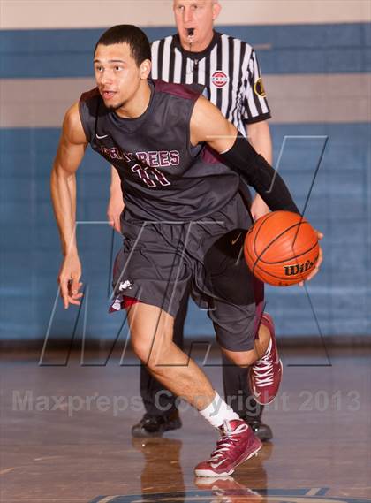 Thumbnail 1 in St. Benedict's Prep vs. Cape Henry Collegiate (Battle by the Bay) photogallery.