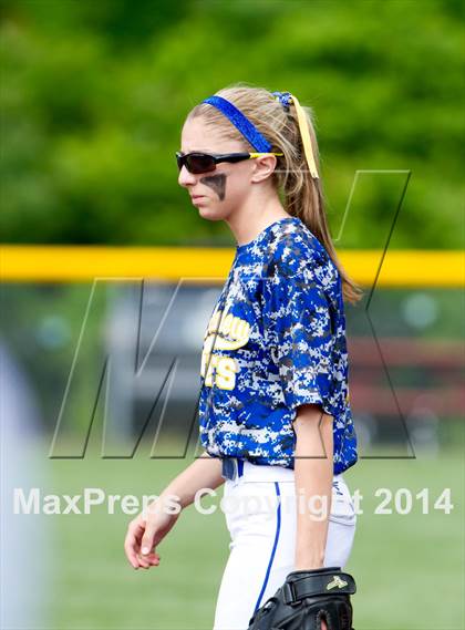 Thumbnail 3 in East Meadow vs. Clarence (NYSPHSAA Class AA Semifinal) photogallery.