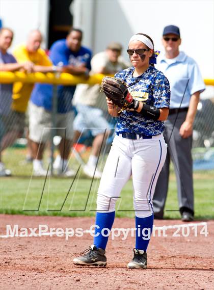Thumbnail 3 in East Meadow vs. Clarence (NYSPHSAA Class AA Semifinal) photogallery.
