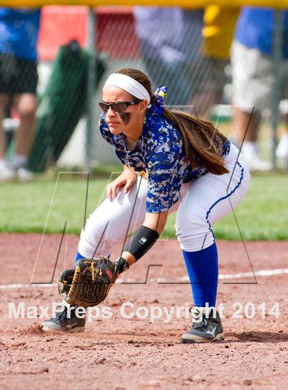 Thumbnail 2 in East Meadow vs. Clarence (NYSPHSAA Class AA Semifinal) photogallery.