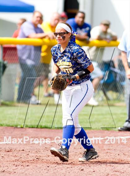 Thumbnail 1 in East Meadow vs. Clarence (NYSPHSAA Class AA Semifinal) photogallery.