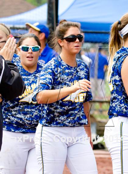 Thumbnail 1 in East Meadow vs. Clarence (NYSPHSAA Class AA Semifinal) photogallery.